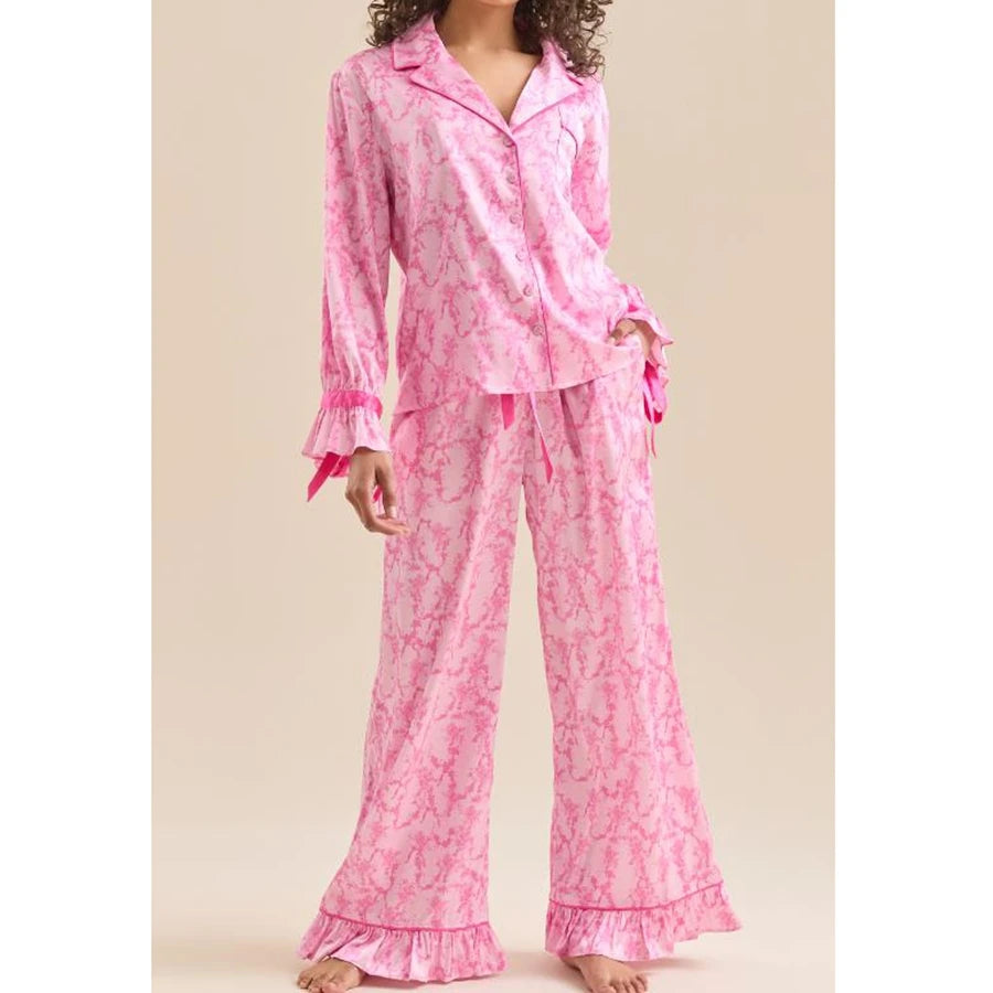 🍒Vroue se gedrukte slaapklere stel herfs winter pjs mode nagklere rof- en applique-ontwerp gemaklike reverskraaghemp en wye pypbroek nagklere stel Voeg styl by jou nagklere