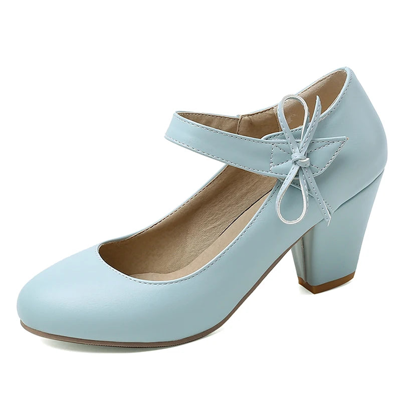 🍒Damespompe 7 cm hoë dik blokhakke ronde toon Mary Janes skoene trourok skoene kantoorskoene damesenkelbandhakke met strikkies
