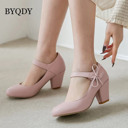 🍒Damespompe 7 cm hoë dik blokhakke ronde toon Mary Janes skoene trourok skoene kantoorskoene damesenkelbandhakke met strikkies