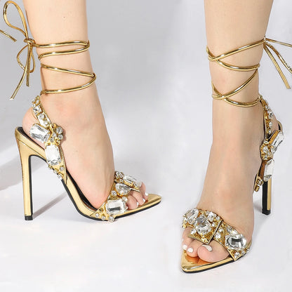 🍒Spits-toon diamant-hak enkelbandjie strappiesandale glansryke stilettos met diamantversiering damespartytjieskoene geleentheidsklere Dancing Diamonds