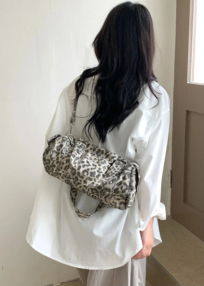 🍒复古豹纹手提包铆钉包机车圆筒包波士顿休闲女包时尚托特包 骑上这只动物，乐趣无穷