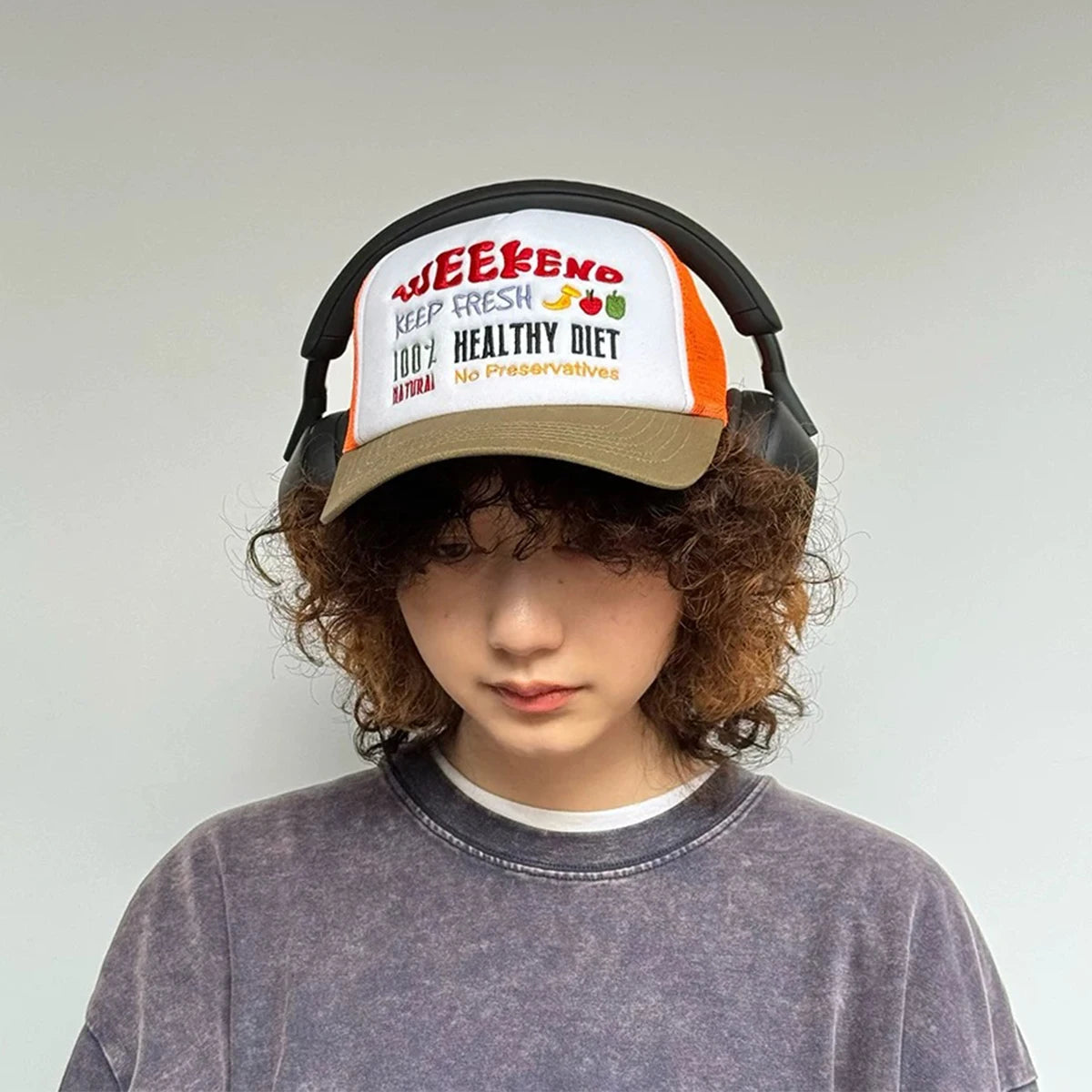 🍒Geborduurde bofbalpette met vars vrugte- en woorde-motiewe bofbalhoede unisex modieuse kleurblok-vragmotorpetjies sonbeskermende gemaklike asemende veelsydige bykomstighede