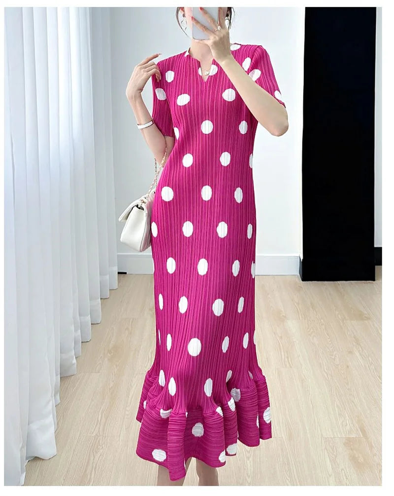 🍒女士连衣裙晚装夏季女士服装圆点V领高端宽松百褶裙勿迟疑，赶快行动起来吧！