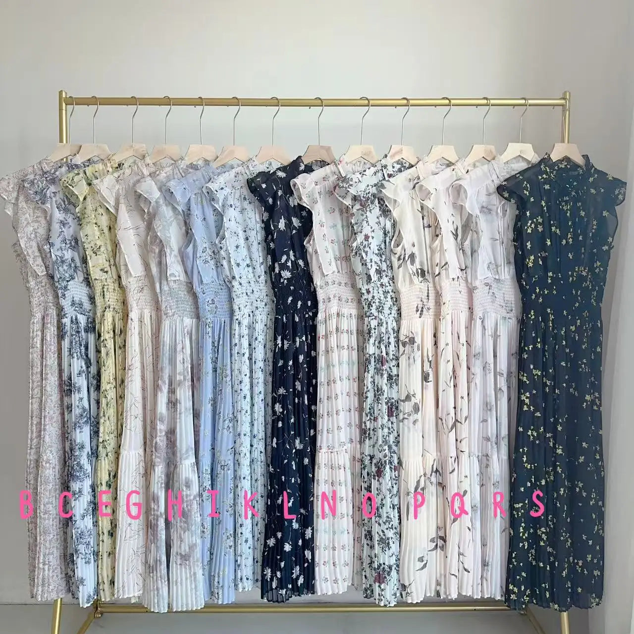🍒Middellengte rokke vir vroue, bedrukte hoë middellyf-uitrusting, sagte literêre geplooide slank-uitrusting, pragtige uitrusting, slim gemaklike blomme-kledingstukke