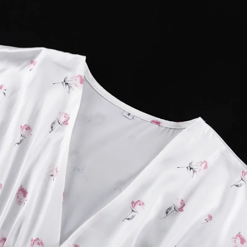 🍒Wit blomme satyn maxi rok vir vroue gemaklik of geleentheid trougas strandvakansie uitrusting blomme gedrukte V-nek rok vroue mode skraal pasmiddellyf kort vlindermou lang somerdrag met kort moue hoë middellyf oulike gemaklike geleentheid