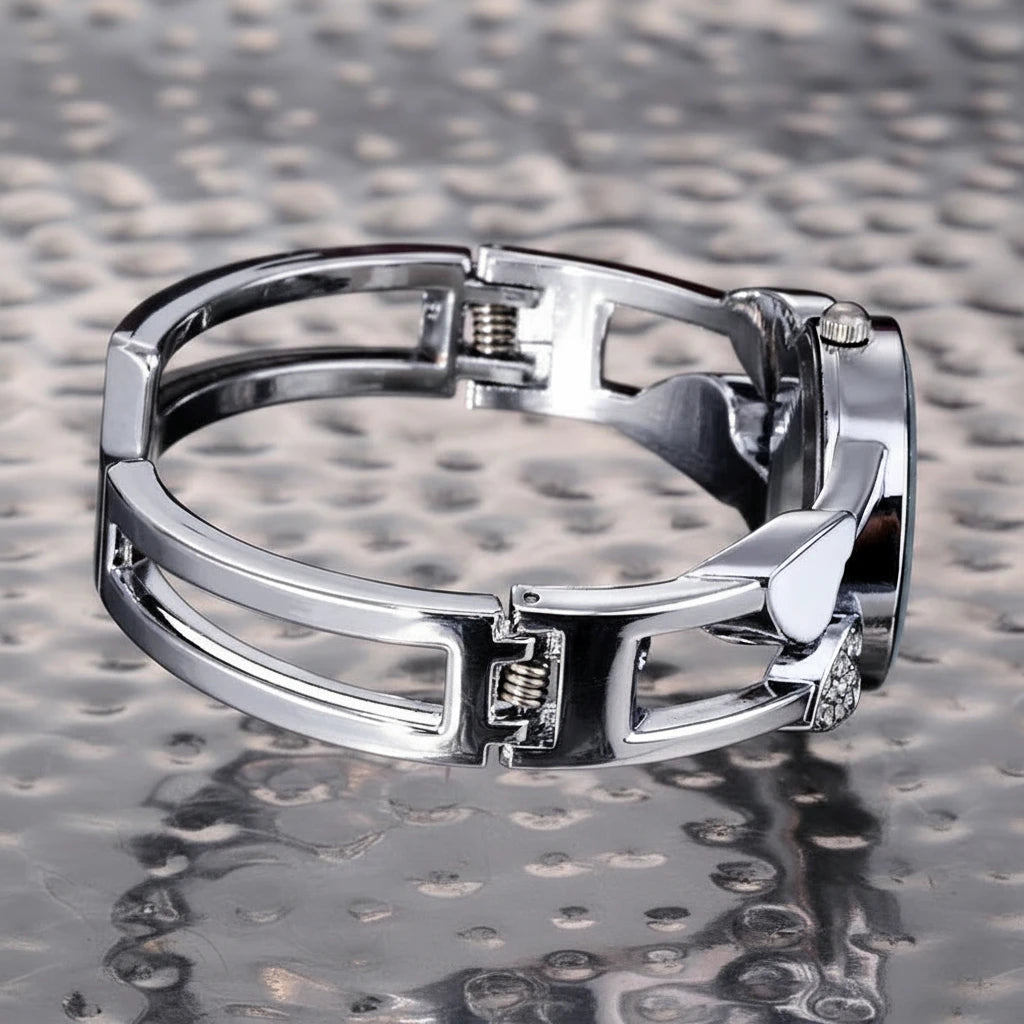 🍒Womens heart watch Design quartz fashion bangle silver classic crystal Stainless Steel colour face wristwatch smart casual jewellery   Watch This Bang For Your Buck