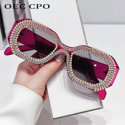 🍒Diamantvierkant-sonbrille met pêrels, vrouemode, luukse strass-modieuse skakerings vir vroue, vroulike sonskerms, veelhoekige brille vir vroue, UV 400-beskerming. Sê Jou Sê Op 'n Pêrelagtige Koel Manier