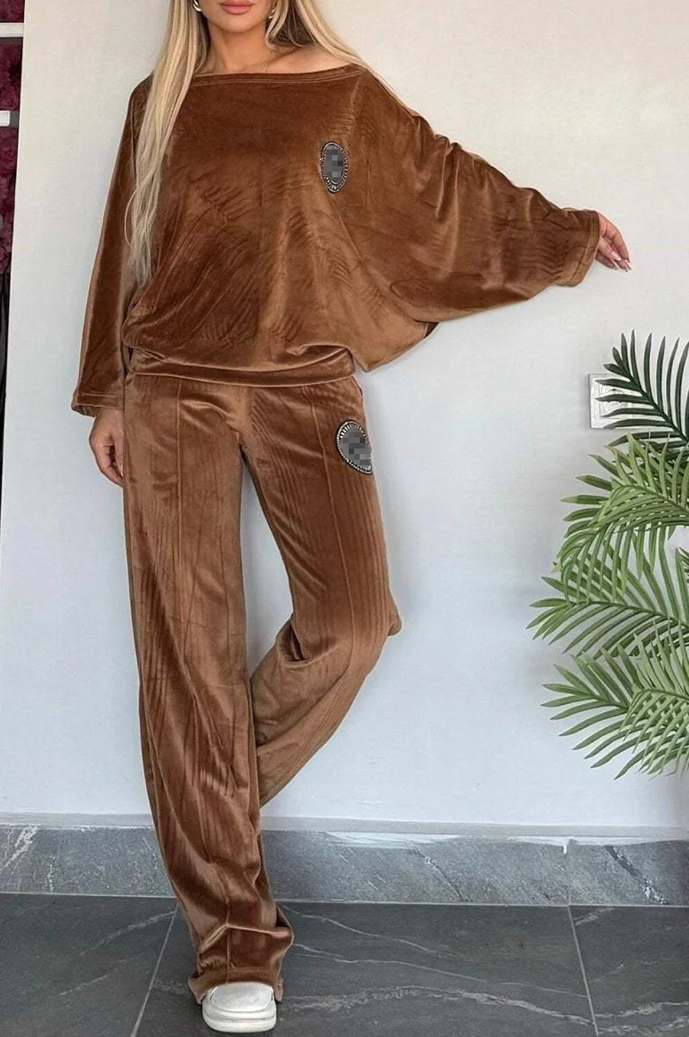 🍒Velvet two piece set solid round neck fashion of shoulder batwing top plus flared trouser casual two-piece outfits for women vibe in velvet